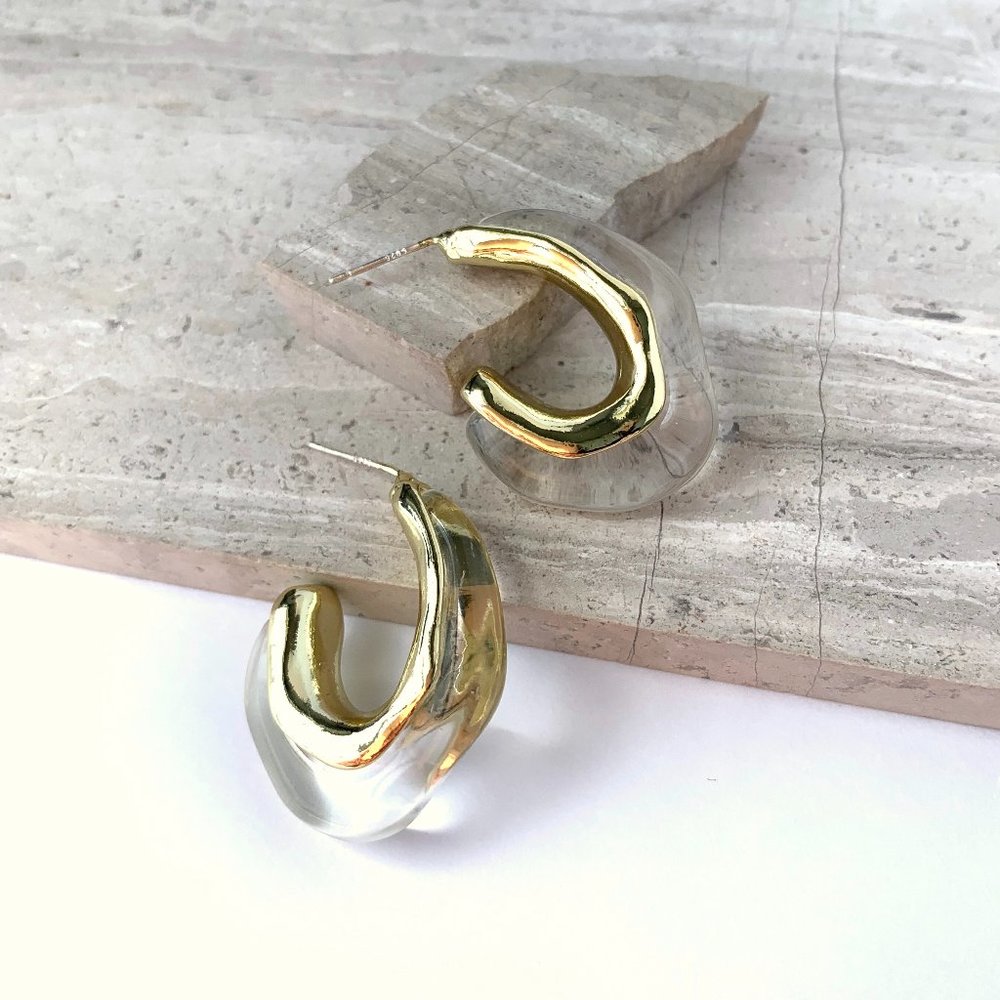 NEW ~ Anthropologie Irregular Resin Clear Hoop Earrings - Picture 5 of 10